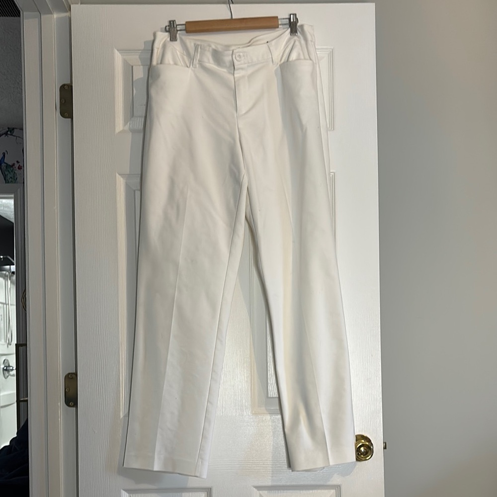 Women’s White Pants
